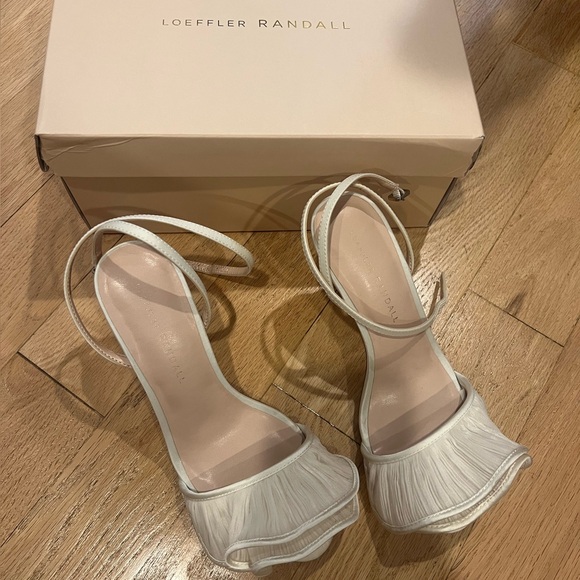 Loeffler Randall Pearl Estella Ruffle Heeled Sandal Sz 7 - Picture 6 of 11